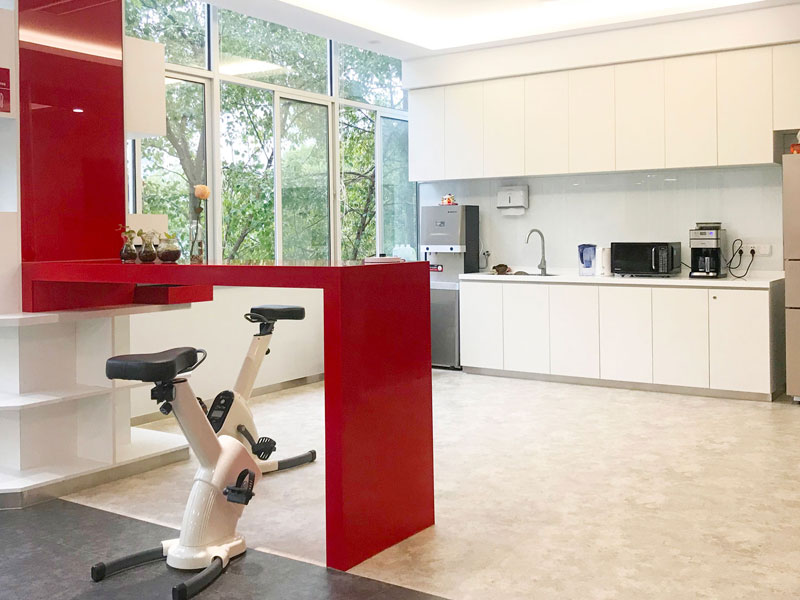 pp电子平台机电工作环境图